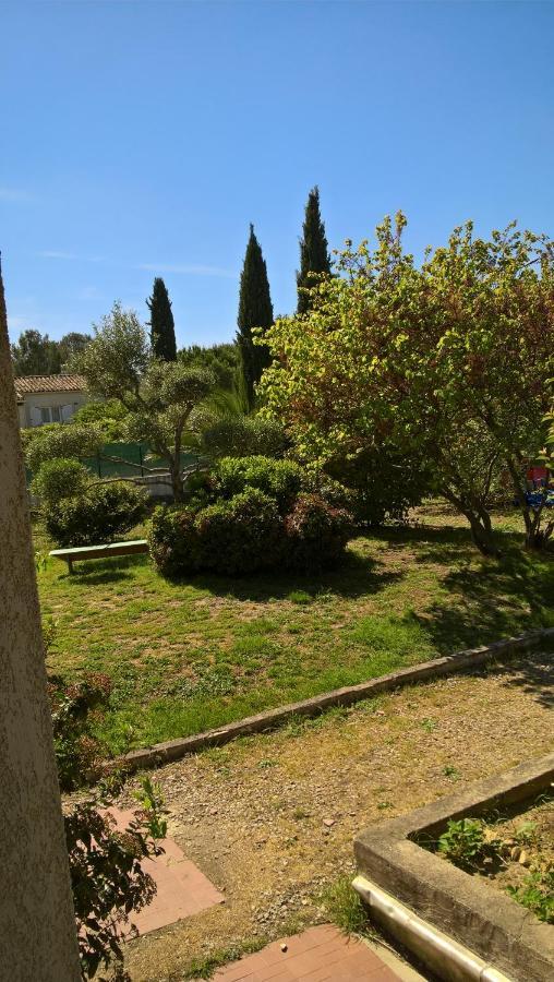Bed and Breakfast Chez Naomi Saint-Jean-de-Cornies Exterior foto