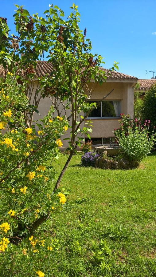 Bed and Breakfast Chez Naomi Saint-Jean-de-Cornies Exterior foto